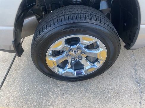Used 2022 RAM 1500 Big Horn AWD/4WD image 10