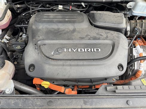 Used 2021 Chrysler Pacifica Touring-L FWD image 33