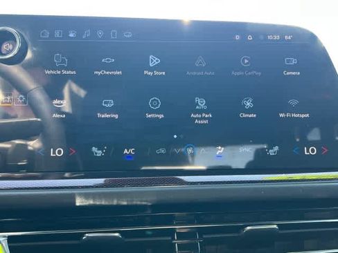 Used 2025 Chevrolet Traverse Z71 w/ Enhanced Driving Package AWD/4WD image 32