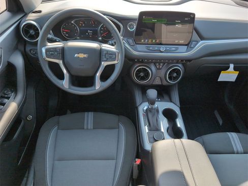 New 2026 Chevrolet Blazer LT image 24