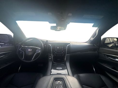 Used 2016 Cadillac Escalade Platinum RWD image 21