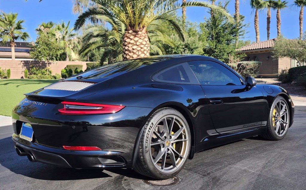 Used 2019 Porsche 911 Carrera T w/ Carrera T Interior Package RWD image 4