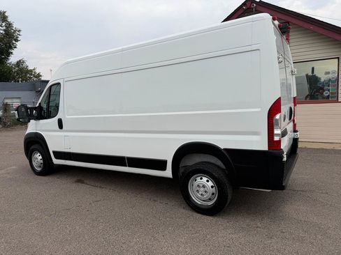 Used 2023 RAM ProMaster 2500 FWD image 6
