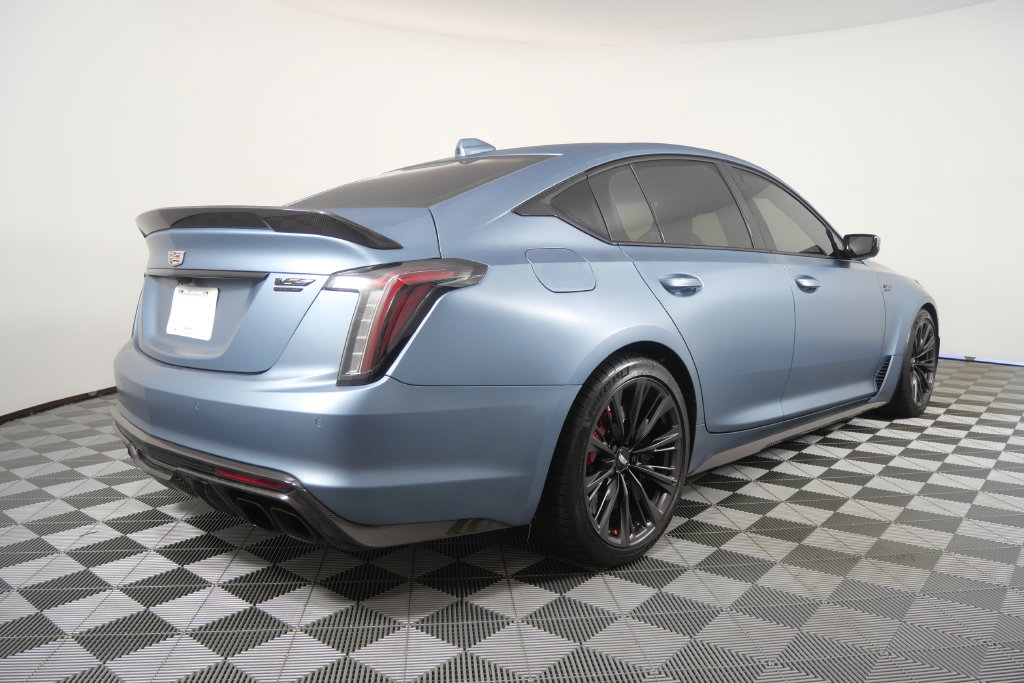 Used 2024 Cadillac CT5 V Blackwing w/ Carbon Fiber Package 2 RWD image 5