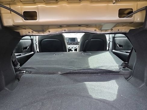 Used 2025 Hyundai Elantra SE FWD image 76
