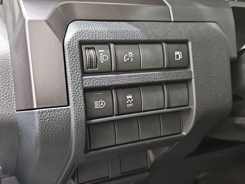 New 2025 Toyota 4Runner SR5 image 9