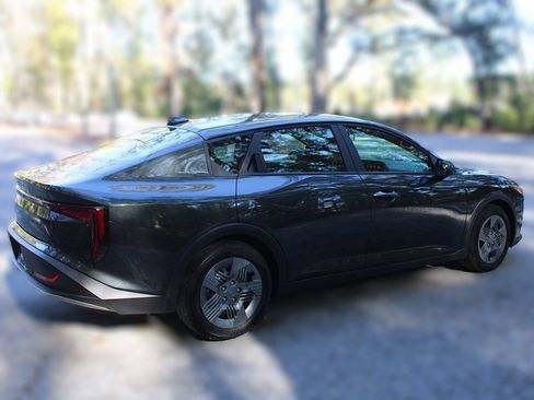 New 2026 Kia K4 FWD image 12