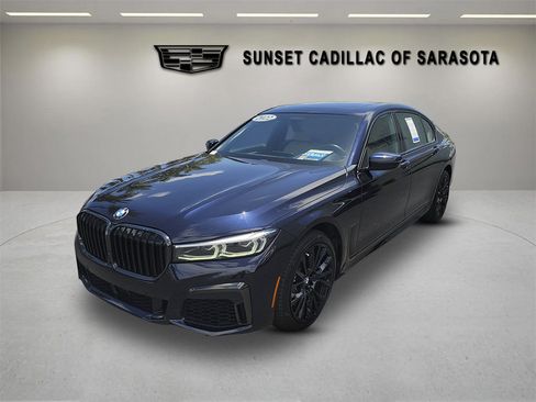 Used 2022 BMW 750i xDrive w/ Luxury Rear Seating Package AWD/4WD image 8