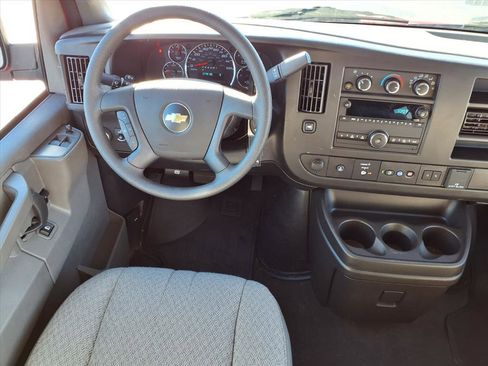 Used 2025 Chevrolet Express 3500 LT w/ LT Preferred Equipment Group image 2