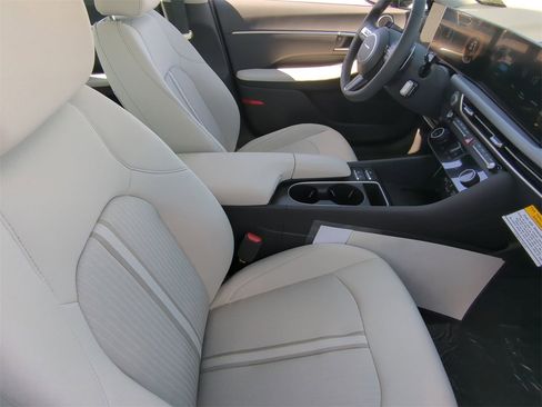 New 2026 Hyundai Sonata SEL image 11