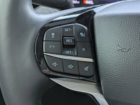 Used 2025 Ford Explorer Platinum w/ Ultimate Package AWD/4WD image 24