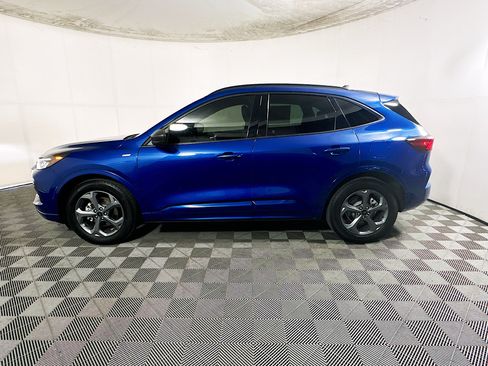 Used 2023 Ford Escape ST-Line w/ Tech Pack #1 FWD image 6