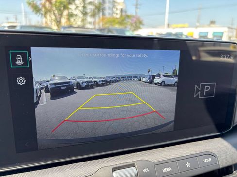 Used 2025 Kia K4 FWD image 27