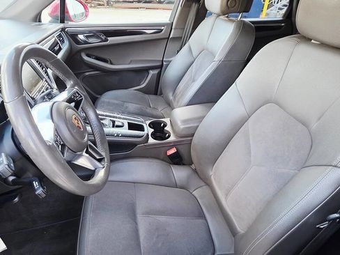 Used 2016 Porsche Macan S image 14