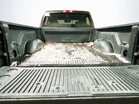 Used 2016 RAM 2500 Tradesman w/ Chrome Appearance Group image 24