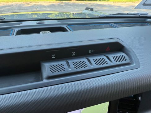 Used 2024 Ford Bronco Black Diamond image 34