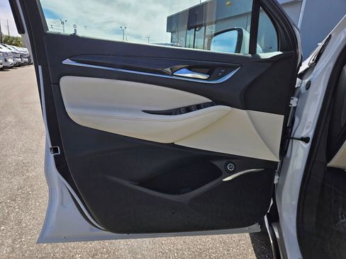 Used 2022 Buick Enclave Essence image 22