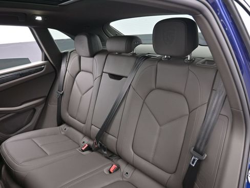 Certified 2026 Porsche Macan AWD/4WD image 23