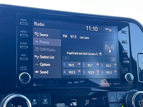 Used 2022 Toyota Highlander XLE FWD image 19