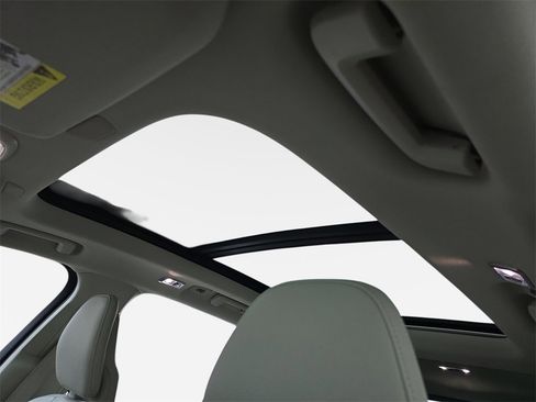 Used 2020 Volvo XC90 T5 Momentum w/ Protection Package Premier image 33