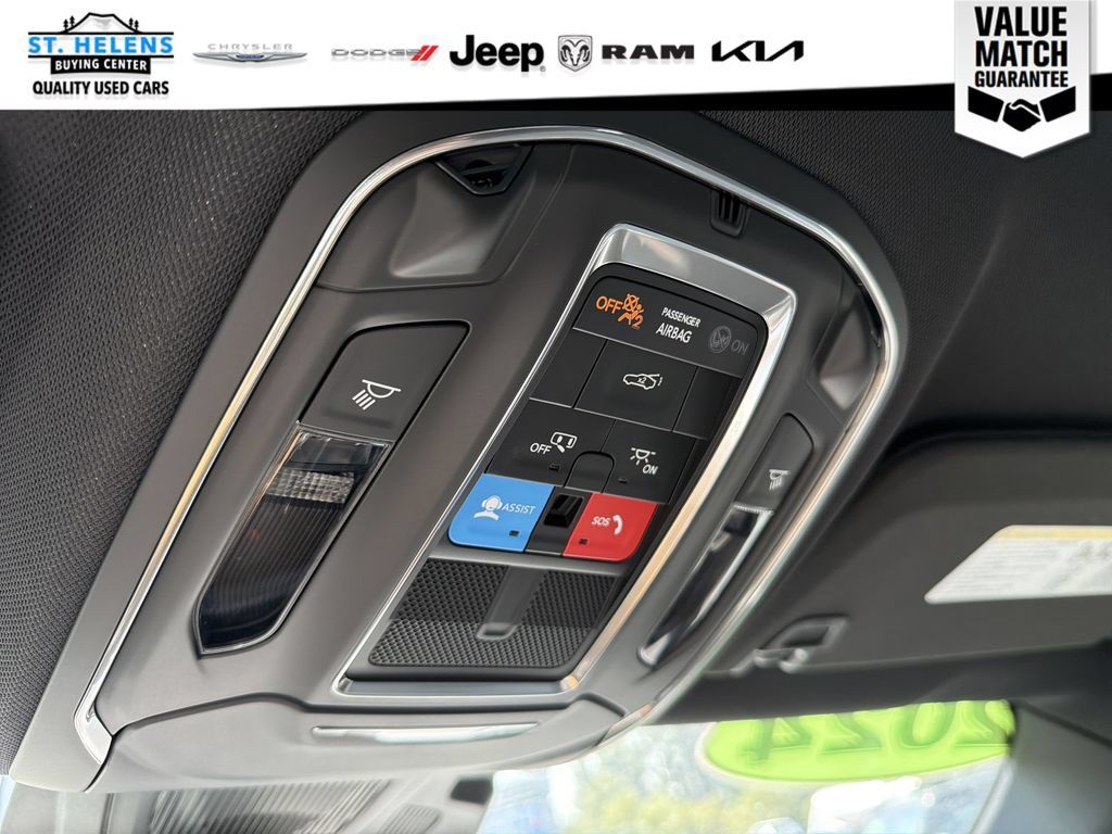 Used 2024 Dodge Charger Daytona R/T w/ Plus Group AWD/4WD image 19