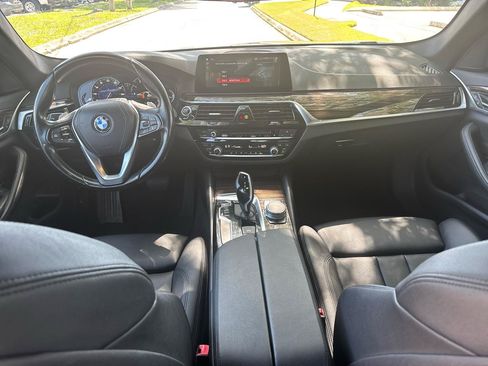 Used 2019 BMW 530i RWD image 13