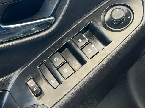 Used 2018 Chevrolet Trax LS FWD image 14