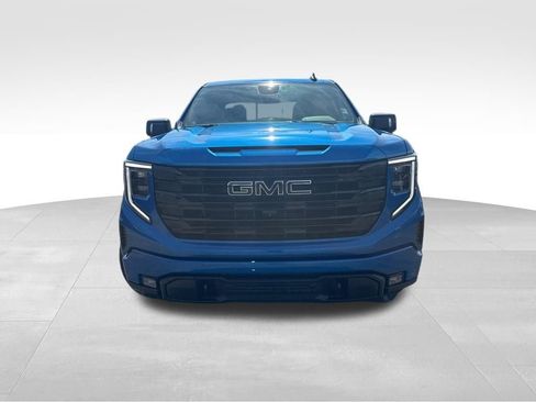 Used 2023 GMC Sierra 1500 Elevation w/ Elevation Premium Package AWD/4WD image 8