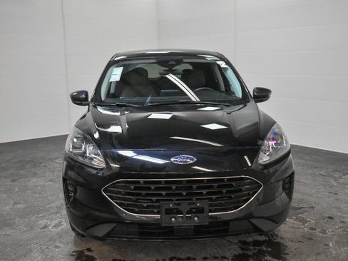 Used 2022 Ford Escape SE w/ SE Sport Appearance Package image 2