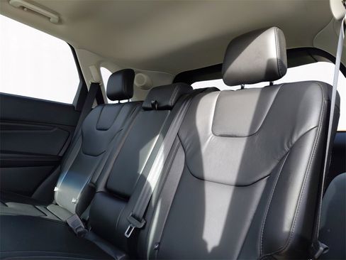 Used 2020 Ford Edge Titanium w/ Class II Trailer Tow Package image 13