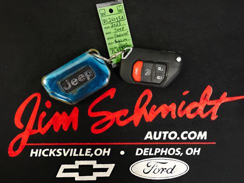 Used 2023 Jeep Gladiator Rubicon w/ LED Lighting Group AWD/4WD image 46