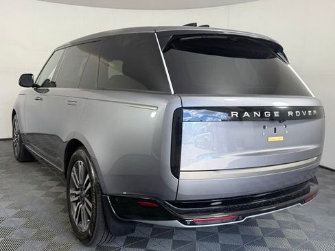New 2025 Land Rover Range Rover Long Wheelbase SE image 4