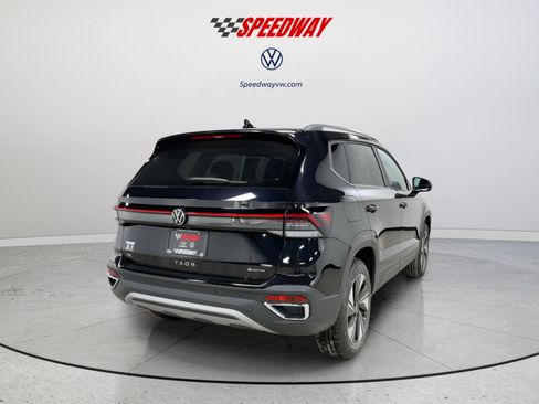 New 2026 Volkswagen Taos SE AWD/4WD image 7