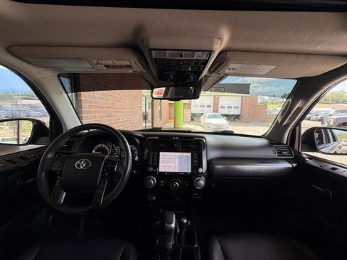 Used 2020 Toyota 4Runner TRD Off-Road Premium w/ TRD Performance Package AWD/4WD image 21