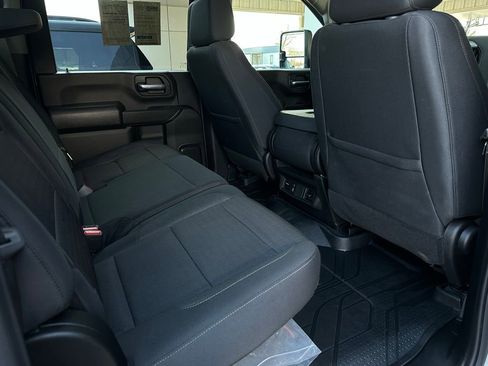 Used 2025 Chevrolet Silverado 2500 Custom w/ Custom Value Package image 18