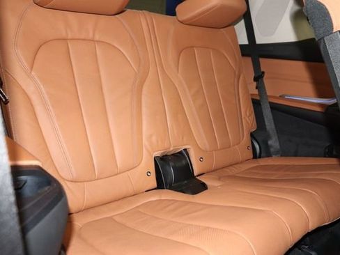 Used 2019 BMW X7 xDrive40i w/ Parking Assistance Package AWD/4WD image 25