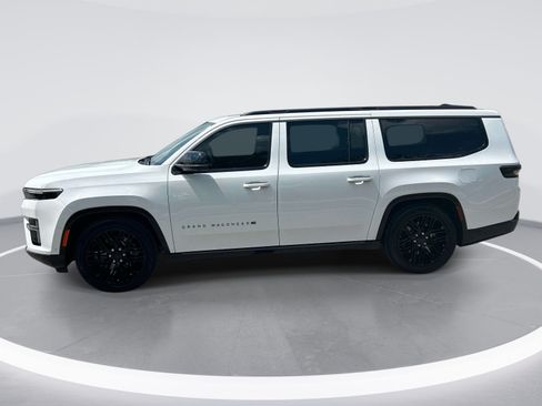 Used 2026 Jeep Grand Wagoneer L Limited AWD/4WD image 6