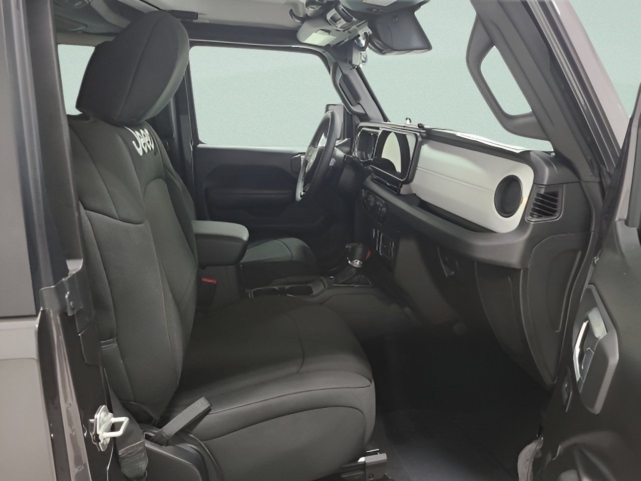 Used 2025 Jeep Wrangler Sport AWD/4WD image 12