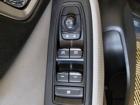 Certified 2023 Subaru Forester Premium AWD/4WD image 18