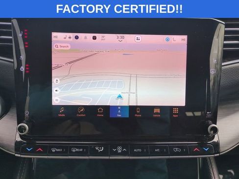 Certified 2024 Jeep Wagoneer Series II w/ Flexible Seating Group image 16