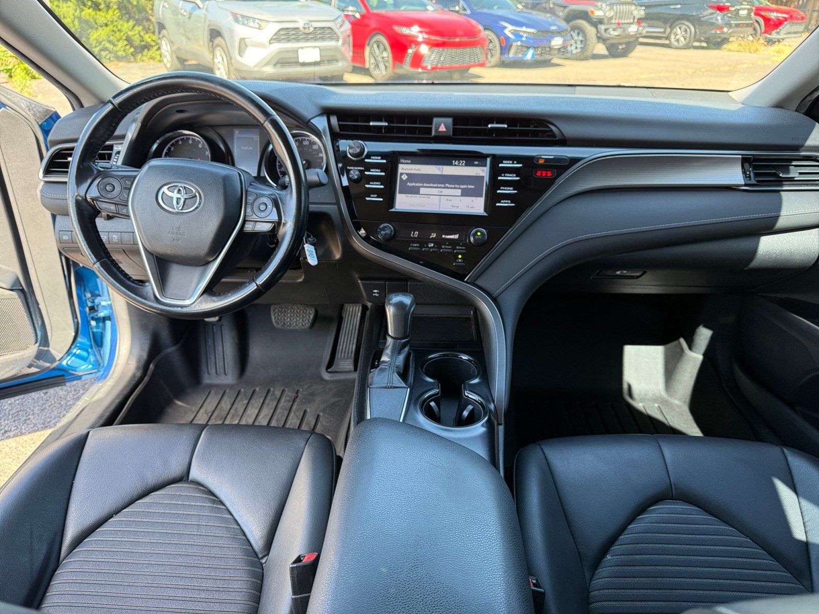 Used 2019 Toyota Camry SE FWD image 19