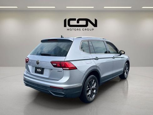Used 2022 Volkswagen Tiguan SE image 9