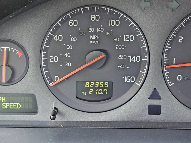 Used 2002 Volvo S60 2.4T FWD image 23
