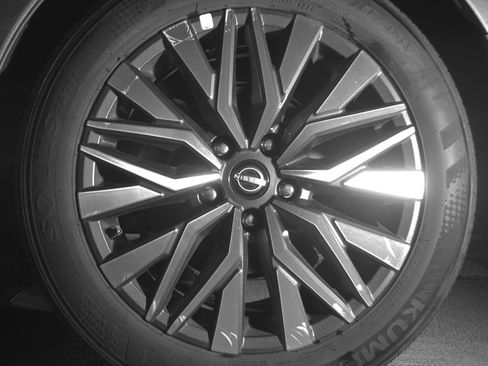 Used 2025 Nissan Altima 2.5 SV image 14