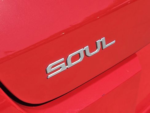 Used 2024 Kia Soul LX w/ Option Group 015 image 16