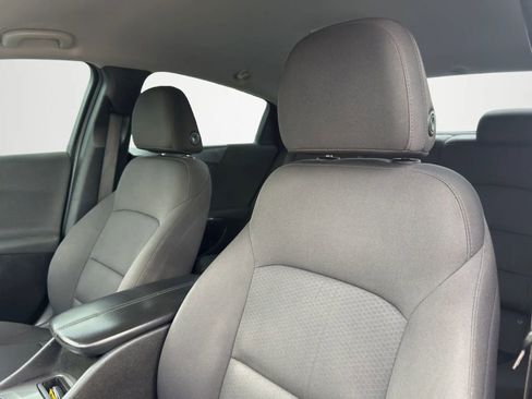 Used 2018 Chevrolet Malibu LT image 13