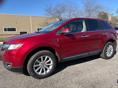 Used 2013 Lincoln MKX FWD image 13