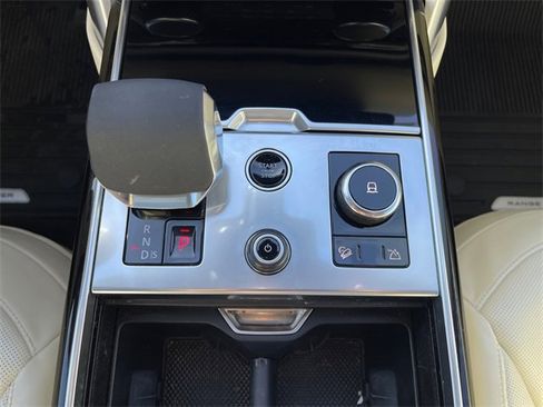 Used 2023 Land Rover Range Rover SE image 29