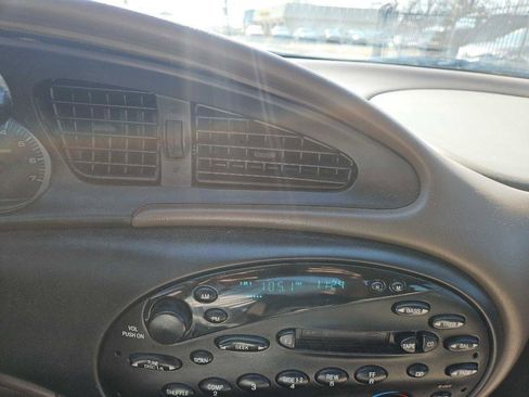 Used 1999 Ford Taurus LX image 25