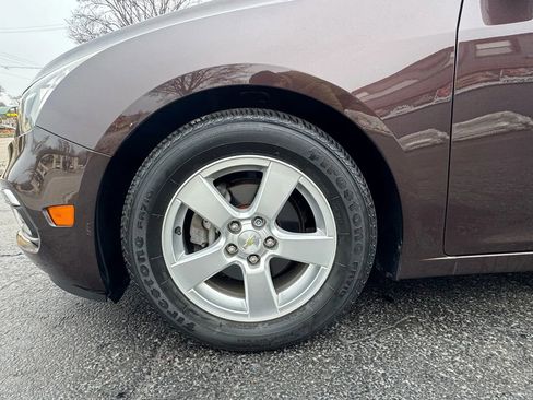 Used 2015 Chevrolet Cruze LT image 17